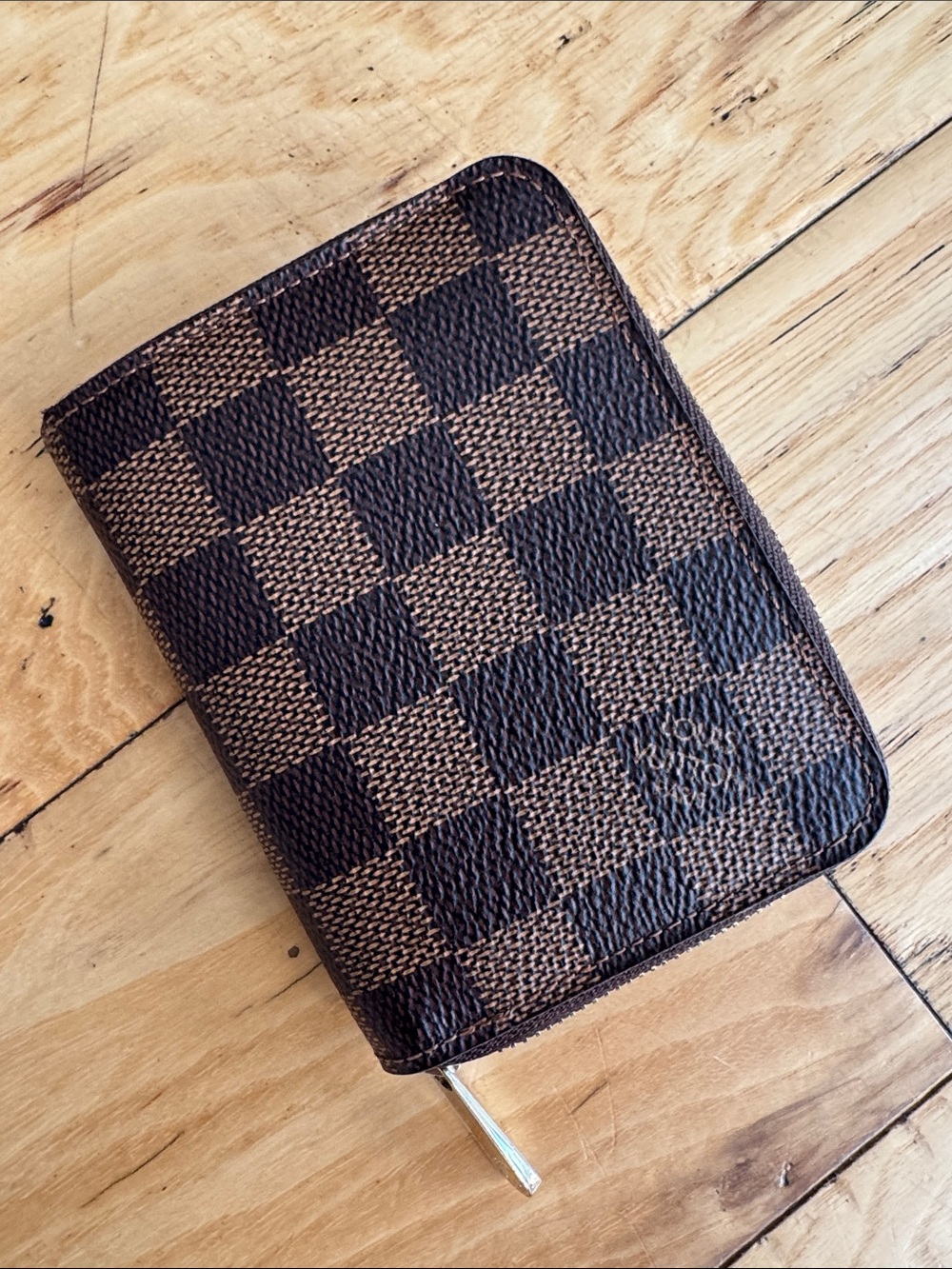 Authentic Louis Vuitton Zippy Coin Purse - Damier Ebene
